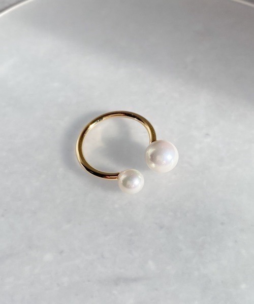 tone（トーン）の「【ECRu.】パールフォークリング（リング・レディース・ゴールド・#13/#11）」の5枚目の写真
