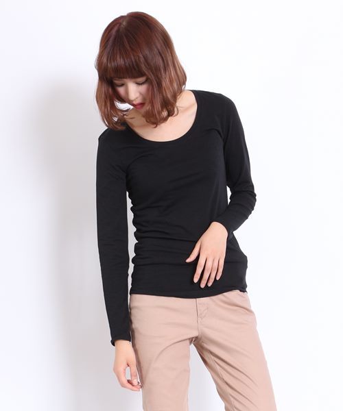 GIORDANO（ジョルダーノ）の「[GIORDANO]G-WARMER クルーネックロングスリーブＴシャツ（Tシャツ/カットソー・レディース・ホワイト/レッド/ブラック/ブラック系その他/グレー系その他・MEDIUM/LARGE/SMALL）」の2枚目の写真