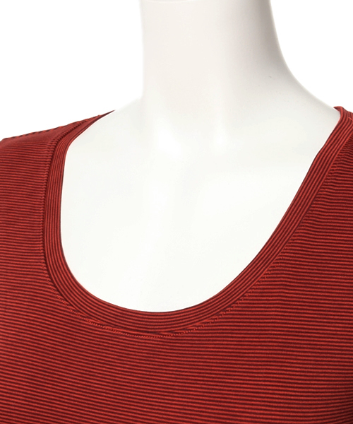 GIORDANO（ジョルダーノ）の「[GIORDANO]G-WARMER クルーネックロングスリーブＴシャツ（Tシャツ/カットソー・レディース・ホワイト/レッド/ブラック/ブラック系その他/グレー系その他・MEDIUM/LARGE/SMALL）」の6枚目の写真