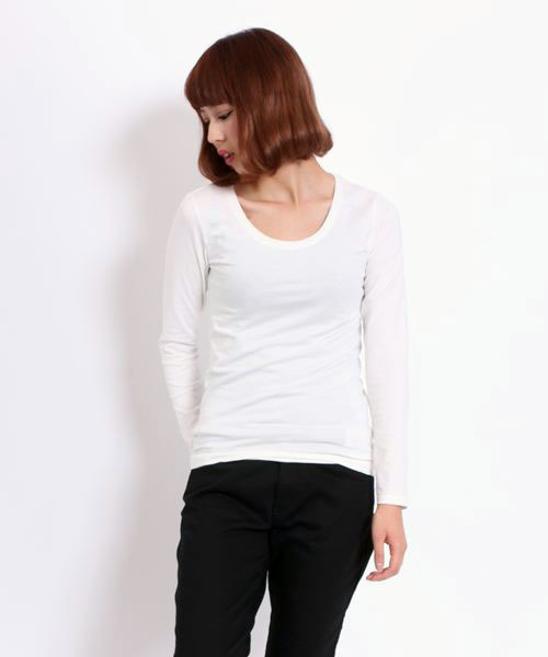 GIORDANO（ジョルダーノ）の「[GIORDANO]G-WARMER クルーネックロングスリーブＴシャツ（Tシャツ/カットソー・レディース・ホワイト/レッド/ブラック/ブラック系その他/グレー系その他・MEDIUM/LARGE/SMALL）」の11枚目の写真