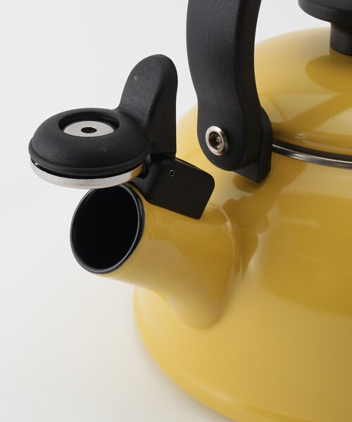 212 KITCHEN STORE（トゥワントゥキッチンストア）の「FUJIHORO (富士ホーロー) コットン 1.6L笛吹きケトル マスタード（鍋/フライパン・レディース・その他・00）」の2枚目の写真