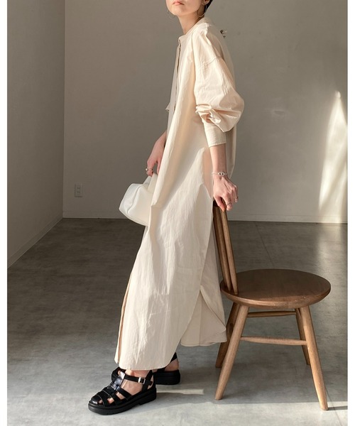 She's Closet（シーズクローゼット）の「スタンドカラー編み上げレースアップ長袖ロングシャツワンピース【低身長向け/高身長向けサイズ有】（シャツワンピース・レディース・ホワイト/ベージュ/ラベンダー/ブラック・FREE/SHORT/TALL）」の9枚目の写真