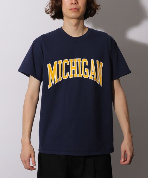 FREAK'S STORE（フリークスストア）の「WEB限定 FUGAZY/ファーガジー 別注 MICHIGAN カレッジプリントTシャツ（Tシャツ/カットソー・メンズ・ホワイト/ブラック/オリーブ/ネイビー・SMALL/LARGE/MEDIUM/X-LARGE）」の10枚目の写真