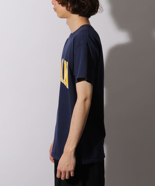 FREAK'S STORE（フリークスストア）の「WEB限定 FUGAZY/ファーガジー 別注 MICHIGAN カレッジプリントTシャツ（Tシャツ/カットソー・メンズ・ホワイト/ブラック/オリーブ/ネイビー・SMALL/LARGE/MEDIUM/X-LARGE）」の12枚目の写真