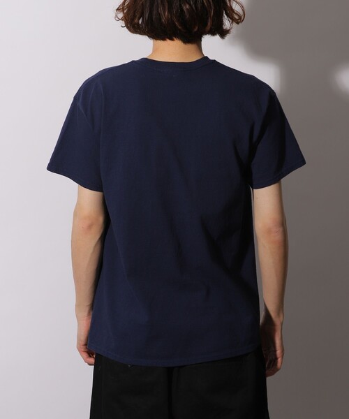 FREAK'S STORE（フリークスストア）の「WEB限定 FUGAZY/ファーガジー 別注 MICHIGAN カレッジプリントTシャツ（Tシャツ/カットソー・メンズ・ホワイト/ブラック/オリーブ/ネイビー・SMALL/LARGE/MEDIUM/X-LARGE）」の9枚目の写真