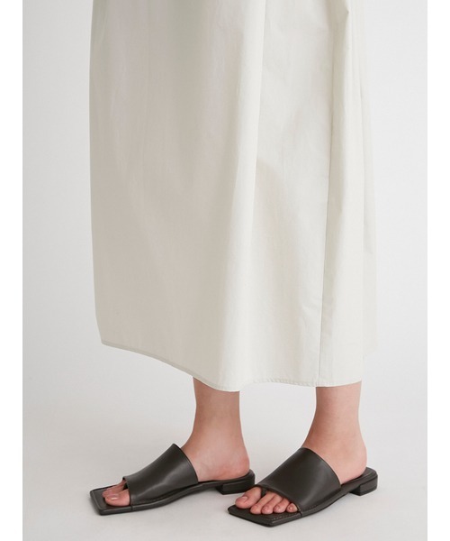 Mila Owen(ミラオーウェン)の「脇ギャザーデザインコクーンワンピース(ワンピース・レディース・アイボリー/オリーブ/ブラック・0/1)」の11枚目の写真