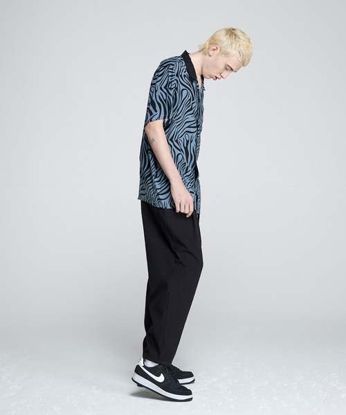 NOISE MAKER（ノイズメーカー）の「ゼブラ柄ルーズオープンカラーシャツ（シャツ/ブラウス・メンズ・ホワイト/ブルー・X-LARGE/MEDIUM/LARGE）」の3枚目の写真