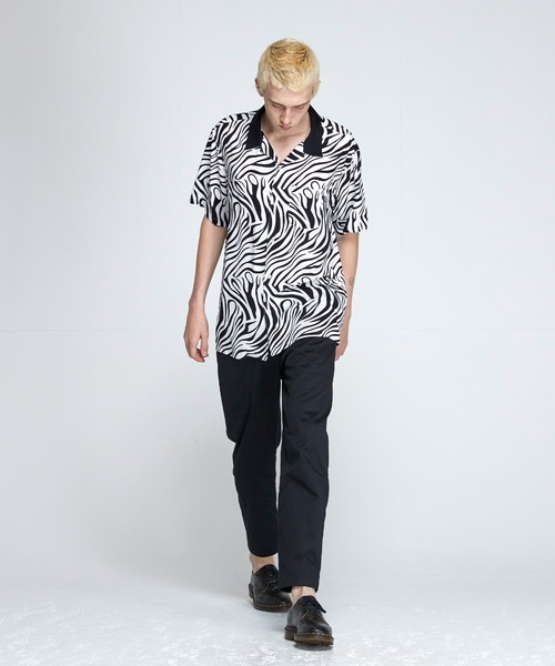 NOISE MAKER（ノイズメーカー）の「ゼブラ柄ルーズオープンカラーシャツ（シャツ/ブラウス・メンズ・ホワイト/ブルー・X-LARGE/MEDIUM/LARGE）」の16枚目の写真