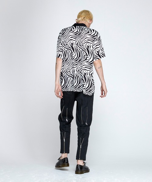 NOISE MAKER（ノイズメーカー）の「ゼブラ柄ルーズオープンカラー