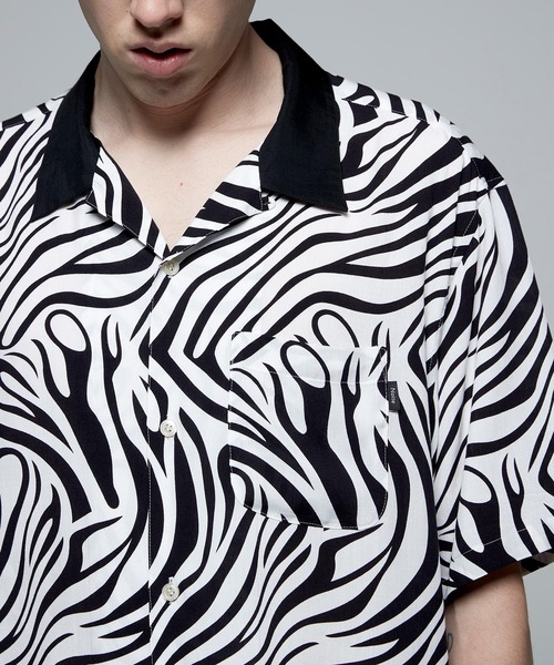 NOISE MAKER（ノイズメーカー）の「ゼブラ柄ルーズオープンカラー