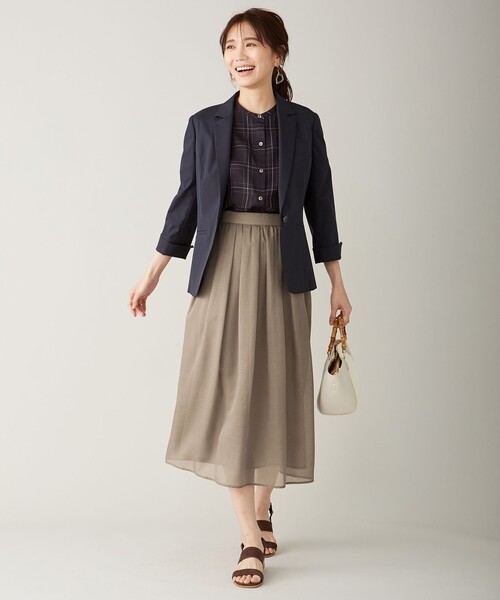 J.PRESS(ジェイプレス)の「【洗える】キュプラストライプ&チェック バンドカラー ブラウス(シャツ/ブラウス・レディース・ホワイト系3/ネイビー系1/ネイビー系3・T13/T15)」の5枚目の写真