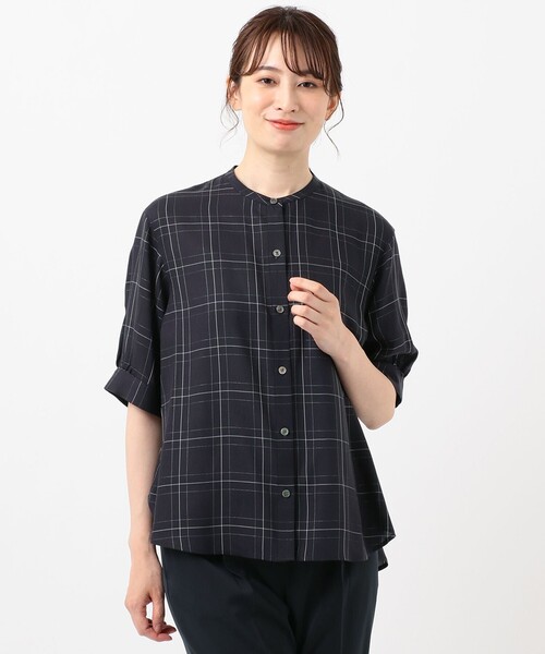 J.PRESS(ジェイプレス)の「【洗える】キュプラストライプ&チェック バンドカラー ブラウス(シャツ/ブラウス・レディース・ホワイト系3/ネイビー系1/ネイビー系3・T13/T15)」の6枚目の写真