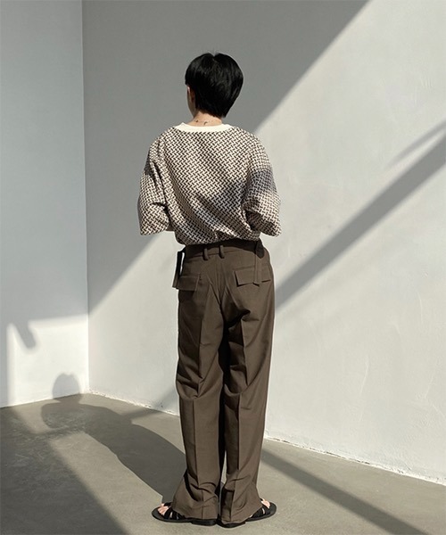 WESTBOY（ウエストボーイ）の「【WB ORIGINALS】V-neck Knit T-shirt in Original Jacquard WO21S306TP（ニット/セーター・メンズ・ブラック/ブラウン・M/L/XL）」の8枚目の写真