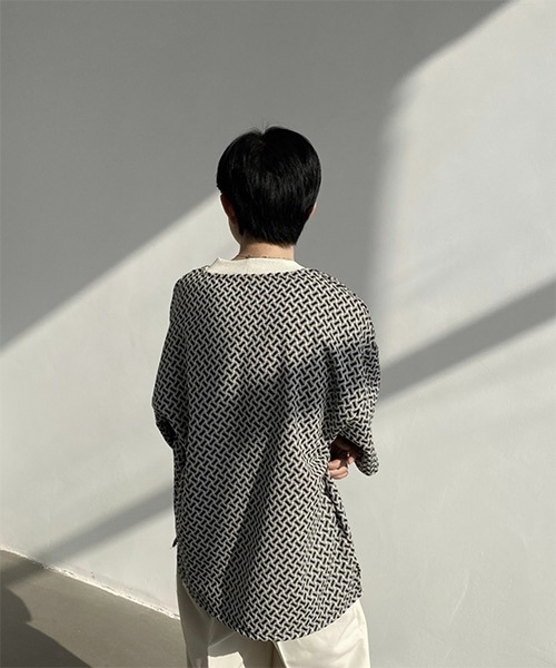 WESTBOY（ウエストボーイ）の「【WB ORIGINALS】V-neck Knit T-shirt in Original Jacquard WO21S306TP（ニット/セーター・メンズ・ブラック/ブラウン・M/L/XL）」の15枚目の写真