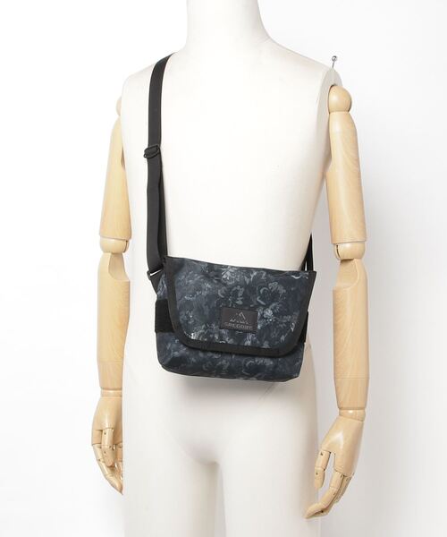 GREGORY グレゴリー TEENY MESSENGER タペストリー 新品 GREGORY（グレゴリー）の「TEENY MESSENGER / ティーニー