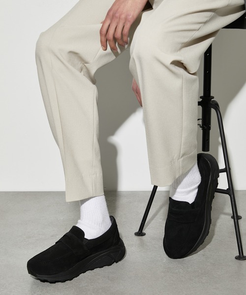 PUBLIC TOKYO(パブリックトウキョウ)の「ビブラムソールスエードローファー(ローファー・メンズ・ブラック・1/2/3)」の5枚目の写真