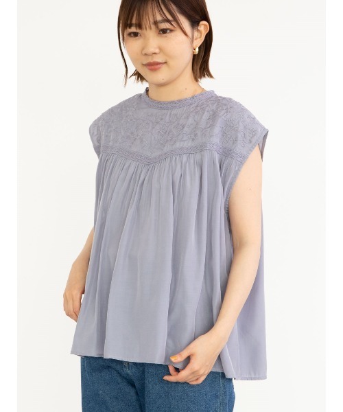 Sugar spoon（シュガースプーン）の「・SUGAR SPOON ヨーク刺繍ブラウス＊（シャツ/ブラウス・レディース・ピンク/ブルー/ブラック/オフホワイト・FREE）」の3枚目の写真