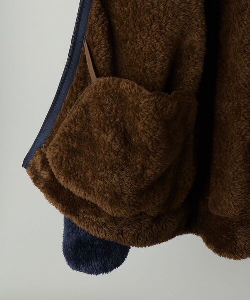 Champion（チャンピオン）の「【WEB限定/SHIPS別注】Champion: シェルパフリース バイカラー ジップ ブルゾン（ブルゾン・メンズ・ベージュ/ネイビー/ブラウン/オリーブ・SMALL/MEDIUM/LARGE/X-LARGE）」の12枚目の写真