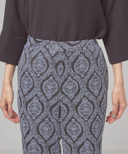 closet story（クローゼットストーリー）の「＜closet story（クローゼットストーリー）＞アラベスク ジャカード ストレートパンツ（スラックス・レディース・ライトブルー/ネイビー・FREE）」の5枚目の写真