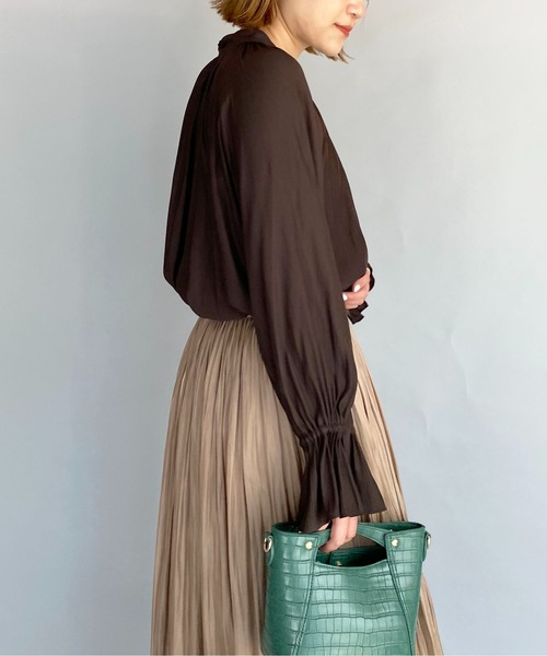 DIARIUM（ディアリウム）の「フロントクルミボタンギャザーブラウス（シャツ/ブラウス・レディース・ブラウン/ラベンダー・M）」の4枚目の写真