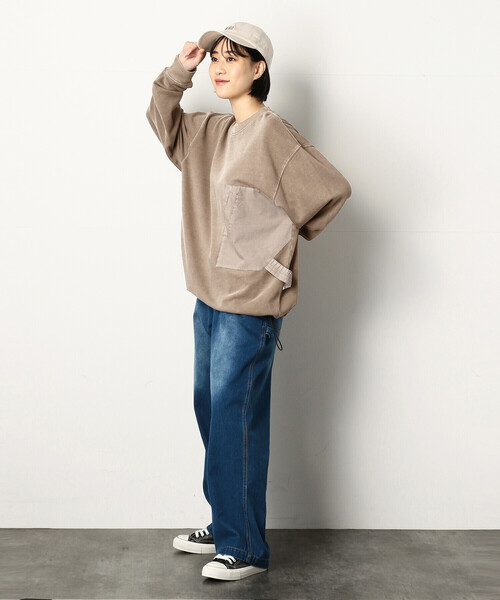 Purple&Yellow（パープルアンドイエロー）の「ピグメントバイオ布帛切替ワイドクルーネックプルオーバー（スウェット・メンズ・ブルー/グレイッシュベージュ・SMALL/MEDIUM/LARGE）」の8枚目の写真