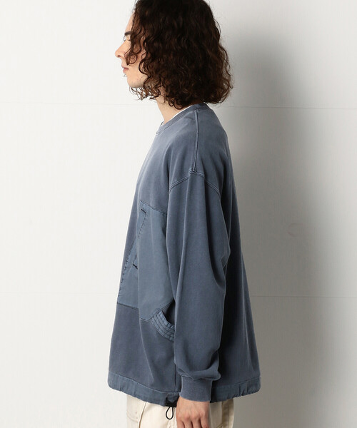 Purple&Yellow（パープルアンドイエロー）の「ピグメントバイオ布帛切替ワイドクルーネックプルオーバー（スウェット・メンズ・ブルー/グレイッシュベージュ・SMALL/MEDIUM/LARGE）」の11枚目の写真