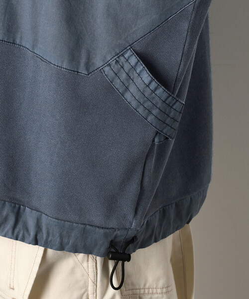 Purple&Yellow（パープルアンドイエロー）の「ピグメントバイオ布帛切替ワイドクルーネックプルオーバー（スウェット・メンズ・ブルー/グレイッシュベージュ・SMALL/MEDIUM/LARGE）」の16枚目の写真