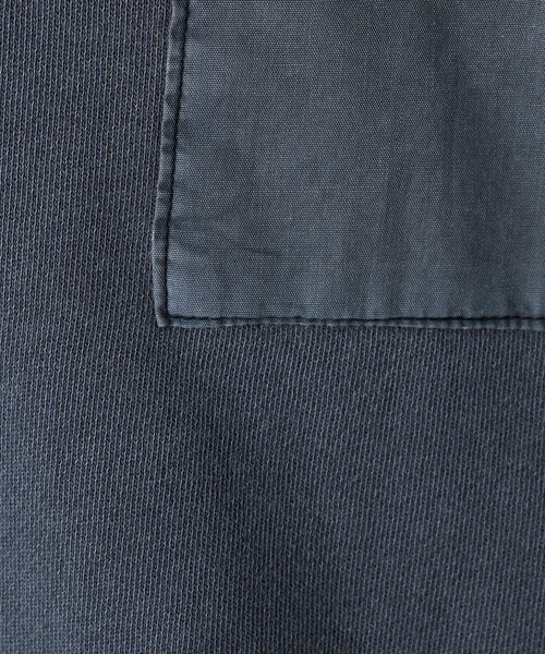 Purple&Yellow（パープルアンドイエロー）の「ピグメントバイオ布帛切替ワイドクルーネックプルオーバー（スウェット・メンズ・ブルー/グレイッシュベージュ・SMALL/MEDIUM/LARGE）」の17枚目の写真