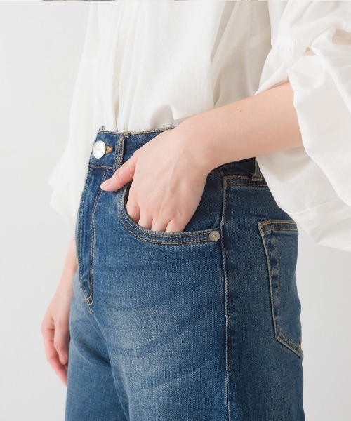 OMNES(オムネス)の「ストレッチデニム バルーンパンツ(デニムパンツ・レディース・ブラック系その他/ブルー系その他/ワンウォッシュ/ホワイト系その他・SMALL/MEDIUM/LARGE/X-LARGE)」の6枚目の写真