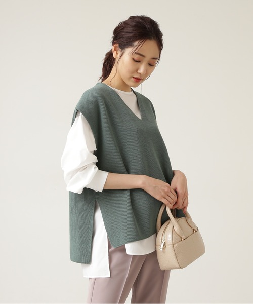 NATURAL BEAUTY BASIC（ナチュラルビューティーベーシック）の「畦フォルムベスト（ベスト・レディース・グリーン/ネイビー/グレイッシュベージュ・MEDIUM）」の21枚目の写真