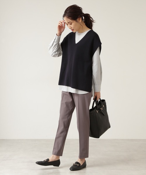 NATURAL BEAUTY BASIC（ナチュラルビューティーベーシック）の「畦フォルムベスト（ベスト・レディース・グリーン/ネイビー/グレイッシュベージュ・MEDIUM）」の4枚目の写真