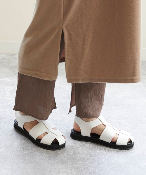 menue(メヌエ)の「グルカサンダル(サンダル・レディース・ホワイト/ブラック・S/3L/M/L/LL/XS)」の6枚目の写真