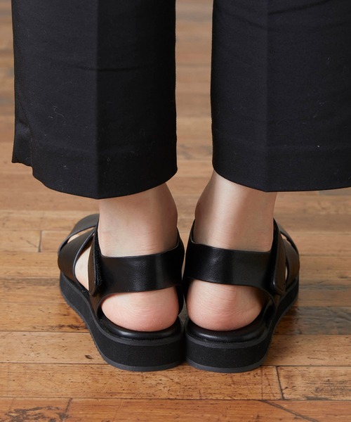 menue(メヌエ)の「グルカサンダル(サンダル・レディース・ホワイト/ブラック・S/3L/M/L/LL/XS)」の16枚目の写真