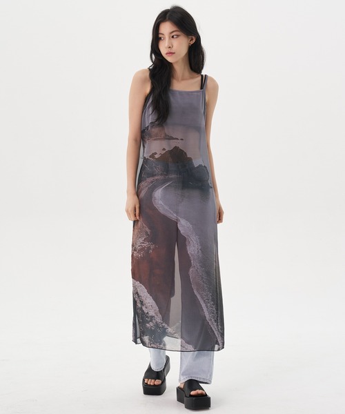 FEKETE(フェケテ)の「PHOTO PRINTED SEE-THROUGH LONG FEKETE(フェケテ)の「PHOTO PRINTED SEE-THROUGH LONG