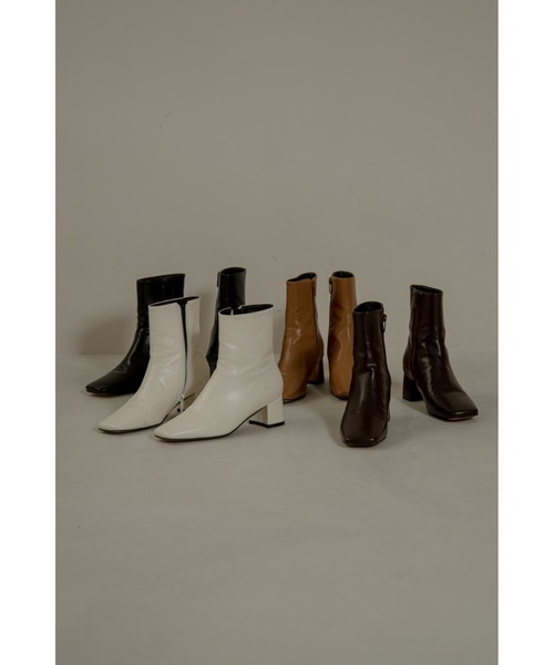 lawgy(ラウジー)の「soft square chunky heel boots(ブーツ・レディース・ブラック/ベージュ/ブラウン/アイボリー・S/M/L)」の17枚目の写真