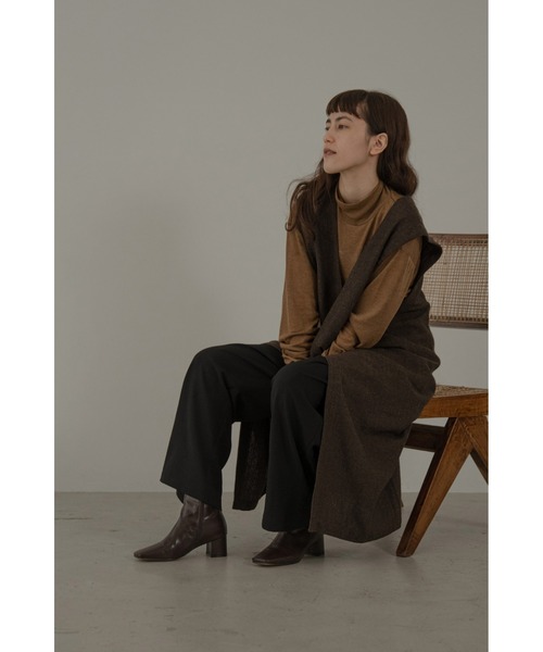 lawgy(ラウジー)の「soft square chunky heel boots(ブーツ・レディース・ブラック/ベージュ/ブラウン/アイボリー・S/M/L)」の13枚目の写真