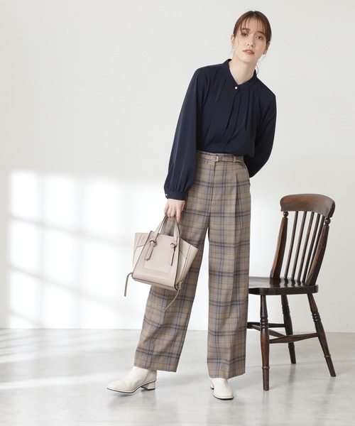 N.（N. Natural Beauty Basic）（エヌエヌナチュラルビューティーベーシック）の「≪◆スタンドカラーフロントタックブラウス≫（シャツ/ブラウス・レディース・チャコールグレー/オフホワイト/ネイビー/グリーン/ブルー・MEDIUM）」の14枚目の写真