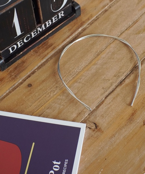 Port（ポート）の「ウェーブ メタル カチューシャ（カチューシャ・レディース・ゴールド/シルバー系その他/シルバー/ゴールド系その他・FREE）」の5枚目の写真