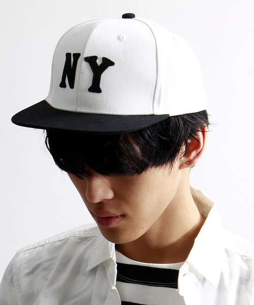 WEGO（ウィゴー）の「WEGO/NYベースボールキャップ（キャップ・メンズ・その他1/ホワイト/ブラック/ベージュ/ネイビー・FREE）」の2枚目の写真