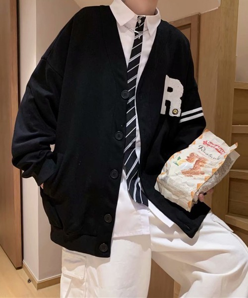 NEW GENTLEMAN（ニュージェントルマン）の「カレッジ風 ビッグカーディガン（カーディガン/ボレロ・メンズ・ブラック/グレー/アイボリー・M/L/XL）」の11枚目の写真