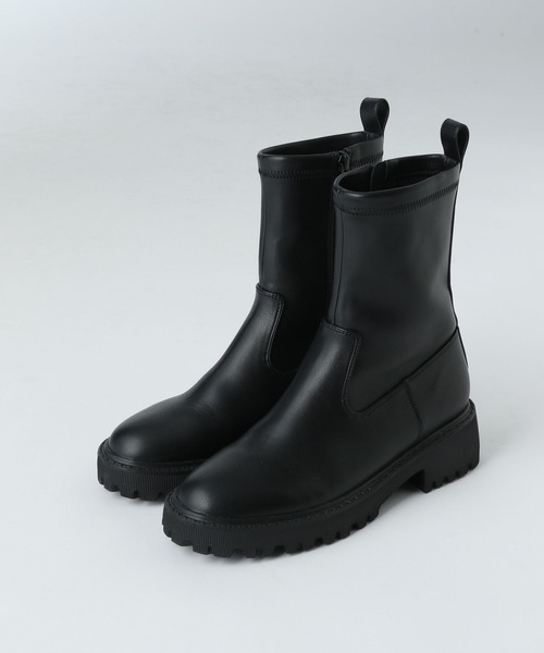 A part by（アパートバイ）の「トラックソールブーツ 265106（ブーツ・レディース・ブラック/オフホワイト・MEDIUM/LARGE）」の2枚目の写真