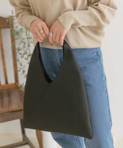 ITEMS URBANRESEARCH(アイテムズ アーバンリサーチ)の「PUトライアングルトート(トートバッグ・レディース・ブラック/グレー系その他・-)」の6枚目の写真