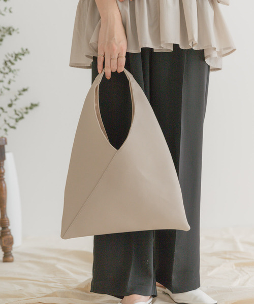 ITEMS URBANRESEARCH(アイテムズ アーバンリサーチ)の「PUトライアングルトート(トートバッグ・レディース・ブラック/グレー系その他・-)」の12枚目の写真