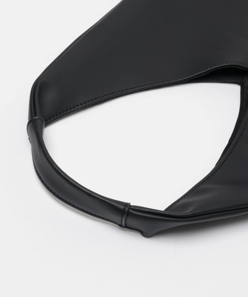 ITEMS URBANRESEARCH(アイテムズ アーバンリサーチ)の「PUトライアングルトート(トートバッグ・レディース・ブラック/グレー系その他・-)」の15枚目の写真