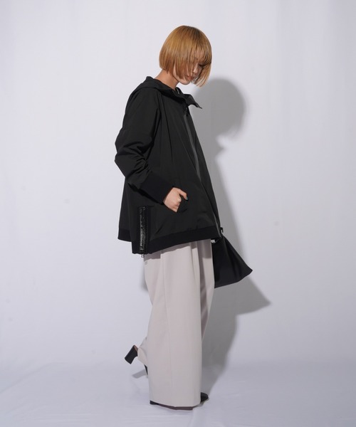 AVIE（アビィ）の「AVIE×LC/LLL　テントラインパーカ（その他アウター・レディース・ブラック/ベージュ・FREE）」の4枚目の写真