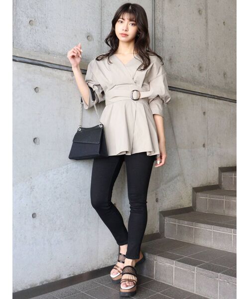 MURUA（ムルーア）の「ハイウエストZIPブラックスキニーパンツ（デニムパンツ・レディース・ブラック・0/2/1）」の3枚目の写真