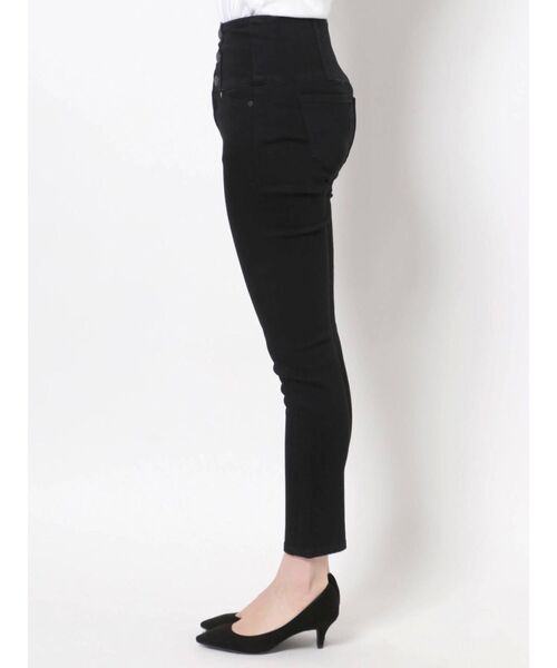 MURUA（ムルーア）の「ハイウエストZIPブラックスキニーパンツ（デニムパンツ・レディース・ブラック・0/2/1）」の6枚目の写真