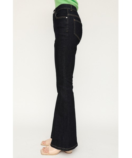 SLY（スライ）の「HW FLARE PT-A WITH ROICA（R）EF ハイウエスト フレア デニム パンツ（デニムパンツ・レディース・ブルー・24inch/25inch/26inch/23inch/22inch）」の6枚目の写真