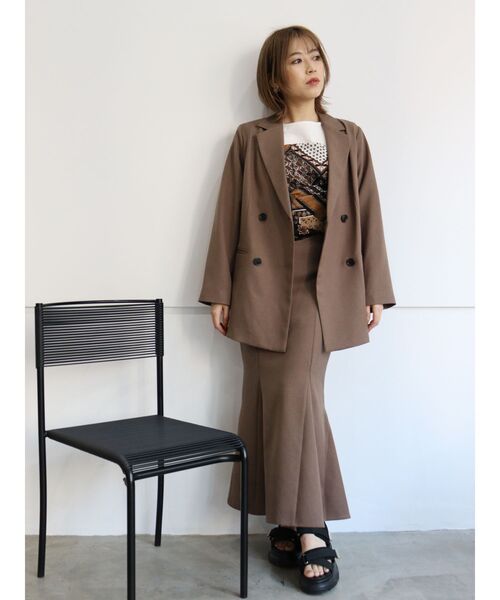 MURUA(ムルーア)の「【セット販売】パウダーツイルダブルオーバージャケット & パウダーツイルマーメイドスカート④(セットアップ・レディース・ブラック/ブラウン/ベージュ/その他1・1/2)」の7枚目の写真