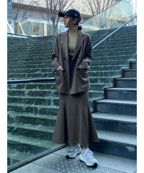 MURUA(ムルーア)の「【セット販売】パウダーツイルダブルオーバージャケット & パウダーツイルマーメイドスカート④(セットアップ・レディース・ブラック/ブラウン/ベージュ/その他1・1/2)」の11枚目の写真